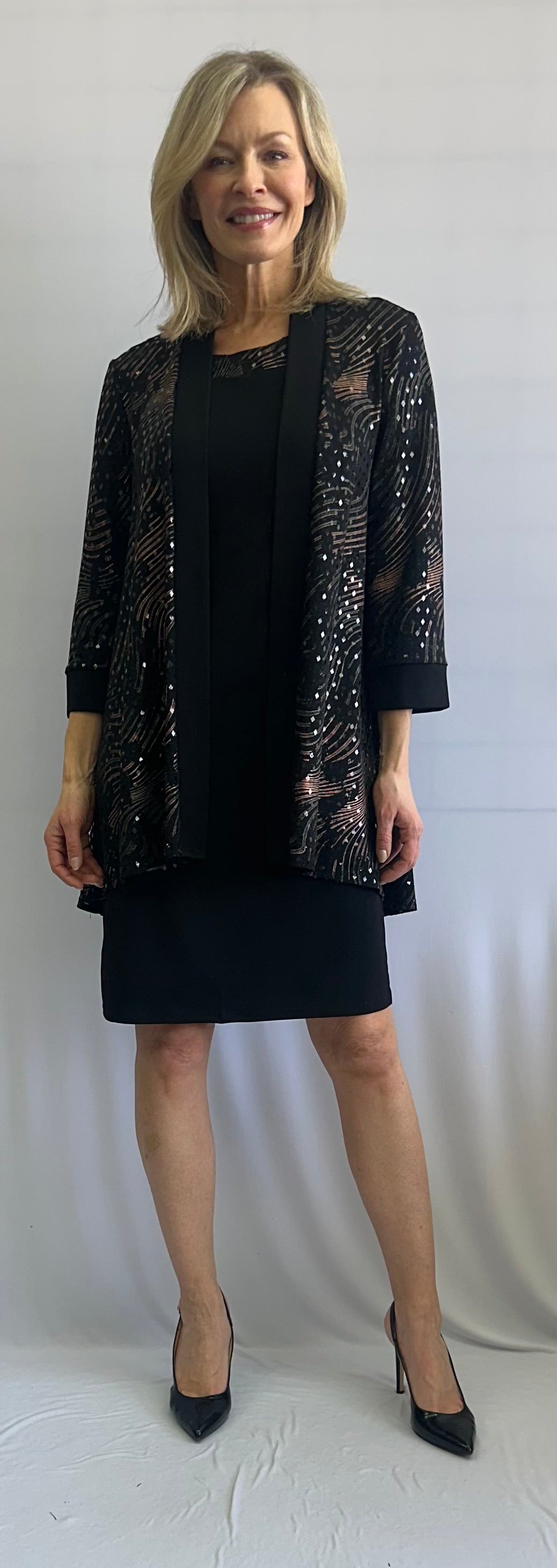 Élégance Pailletée – Ensemble Robe & Veste Soft Works #107008D