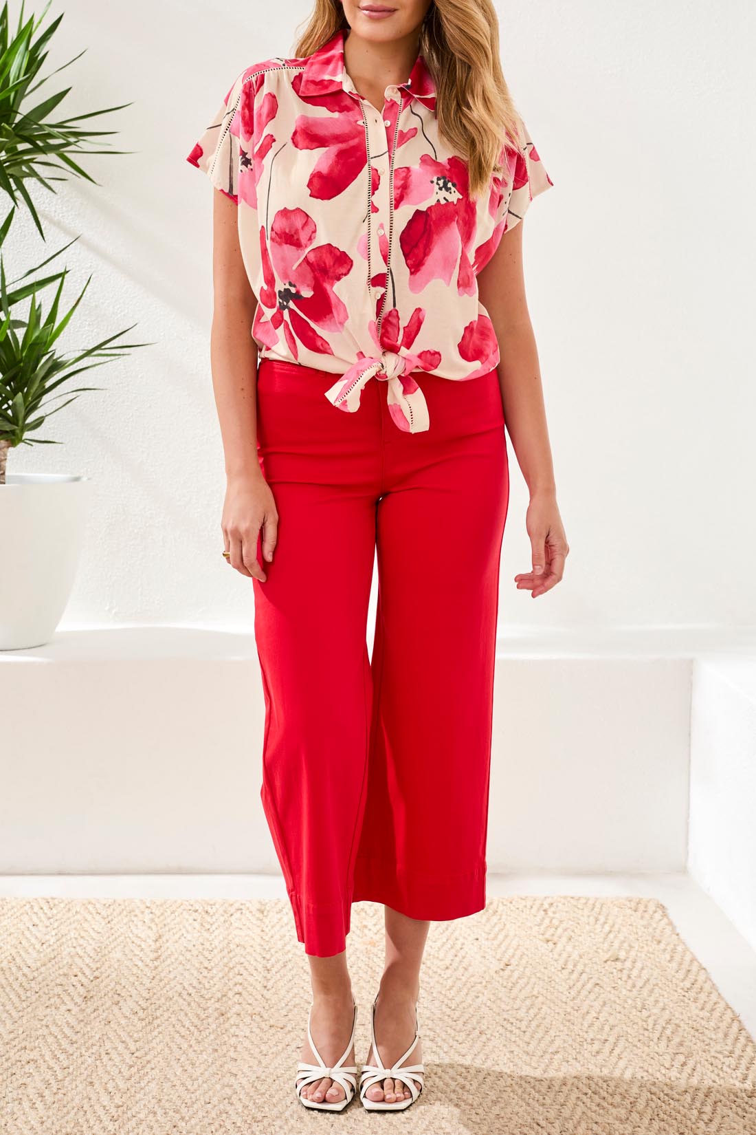 Flowing blouse with vibrant floral print and tie-front – Tribal 2084O-8134