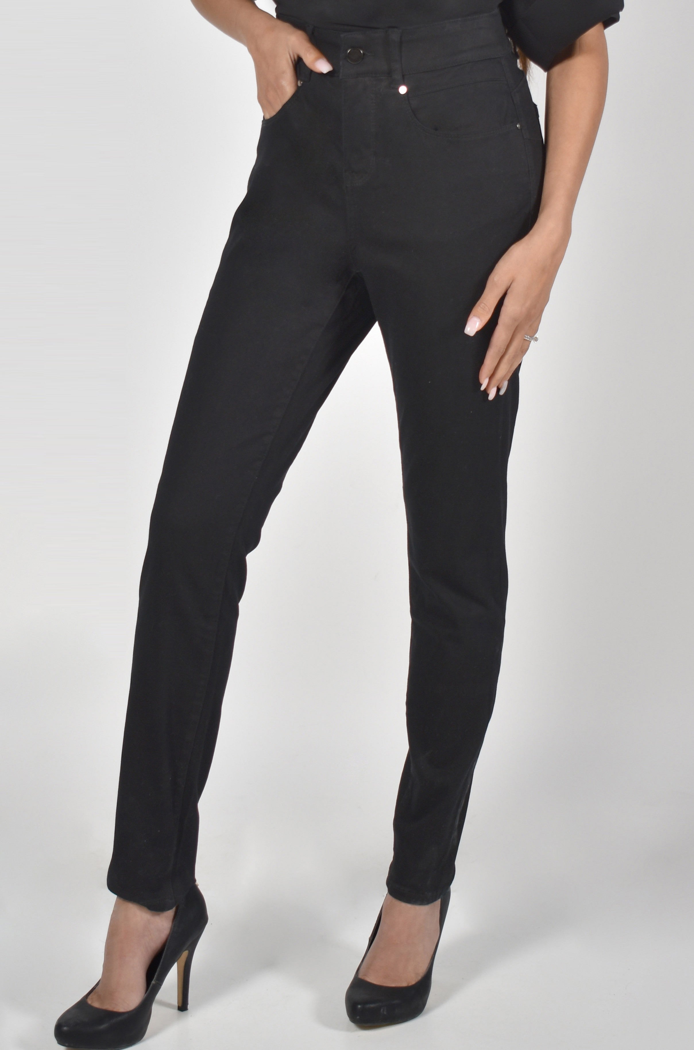 Skinny jeans, by Frank Lyman #213126U