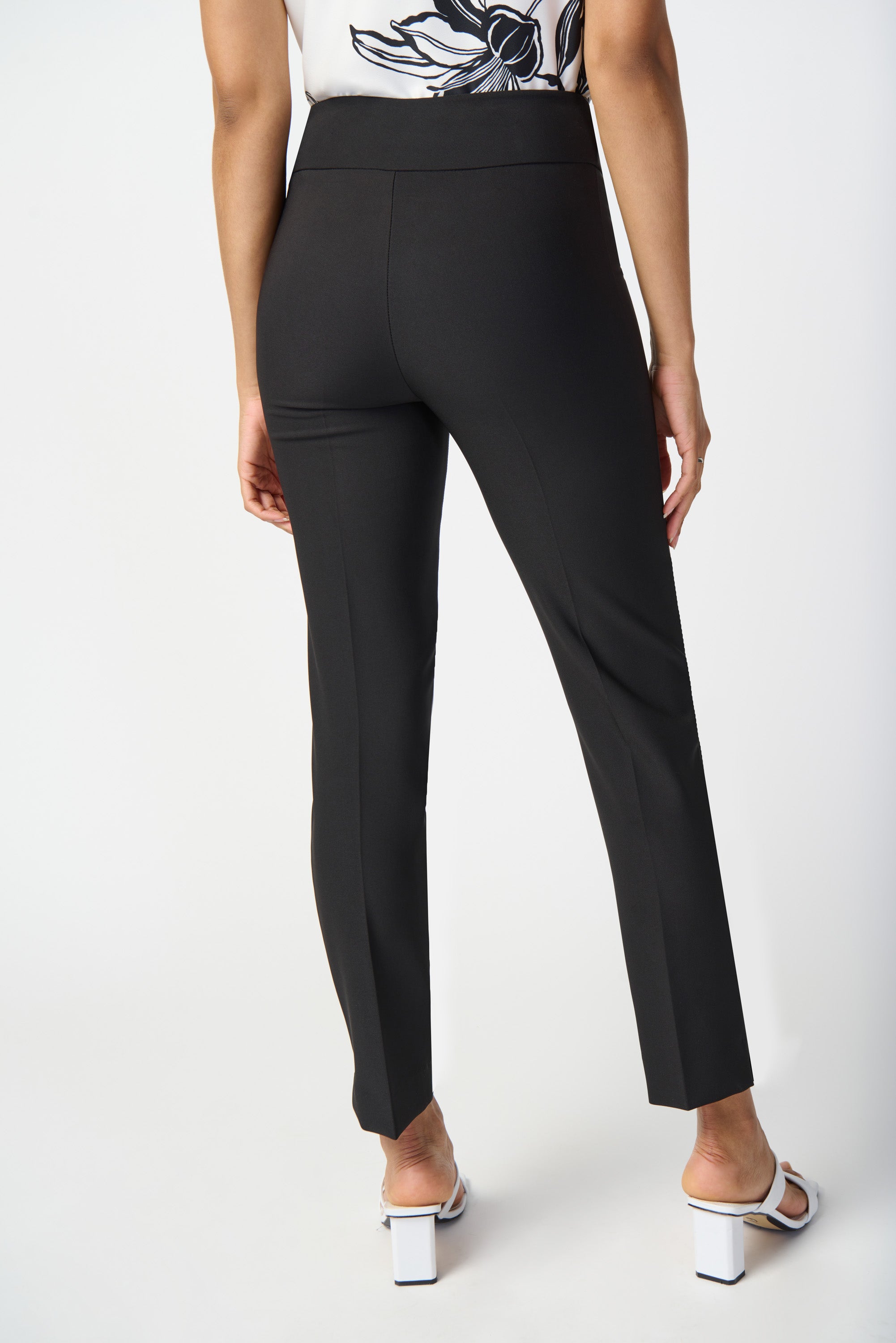 Pantalon à enfiler à coupe ajustée en sergé Joseph Ribkoff #241231