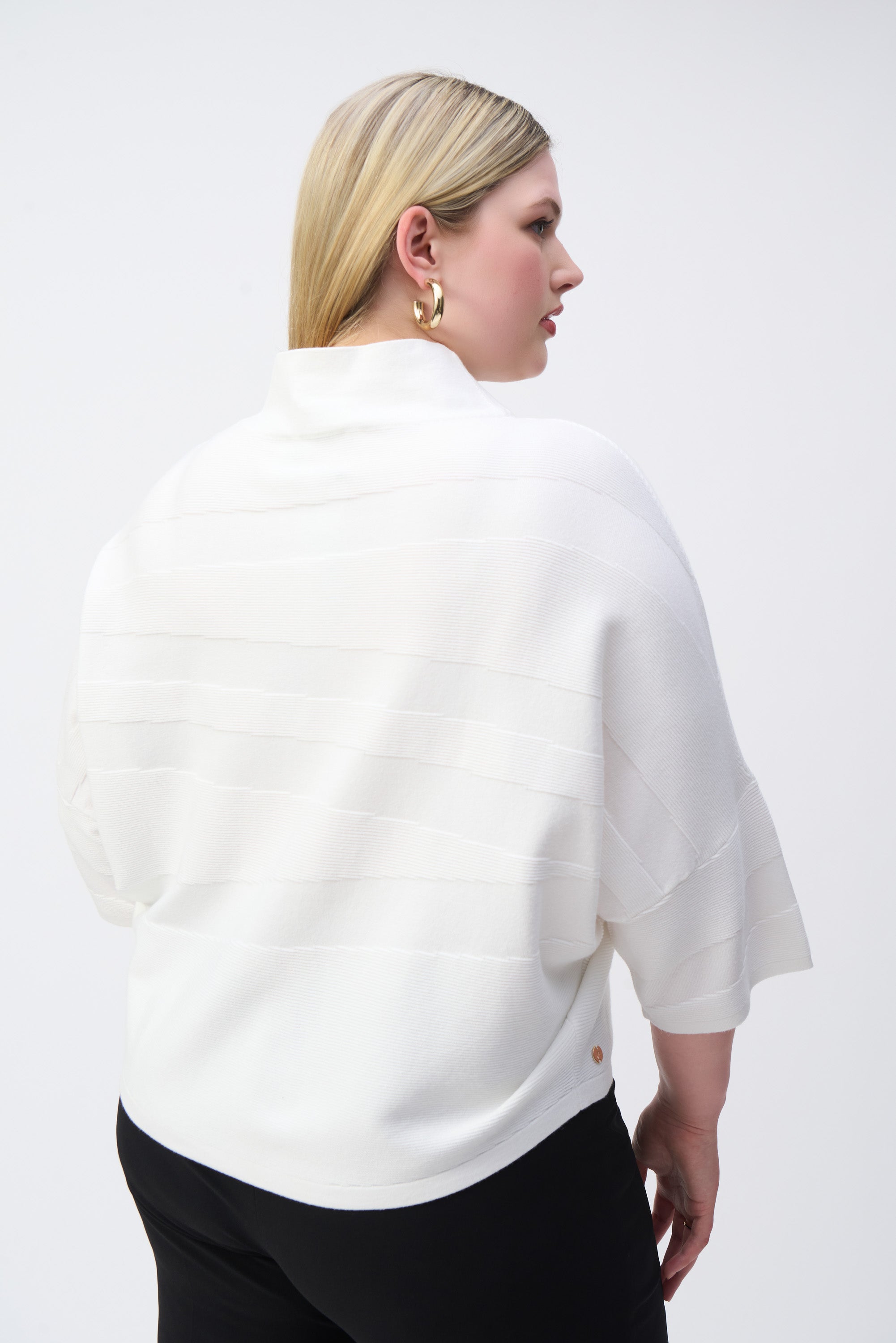 Haut boxy en tricot à encolure montante, Par Joseph Ribkoff #243953