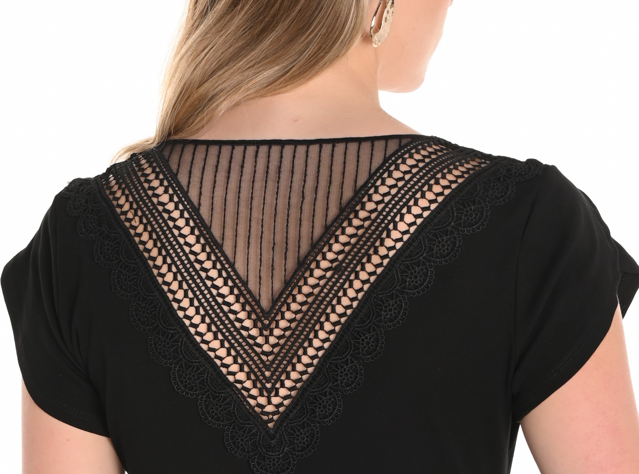 Soft Elegance – The Frank Lyman Sweater #251610