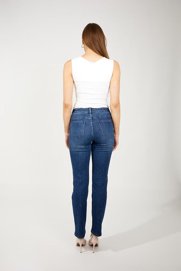 The Essential Blue – The Elegant Frank Lyman Jeans #254923