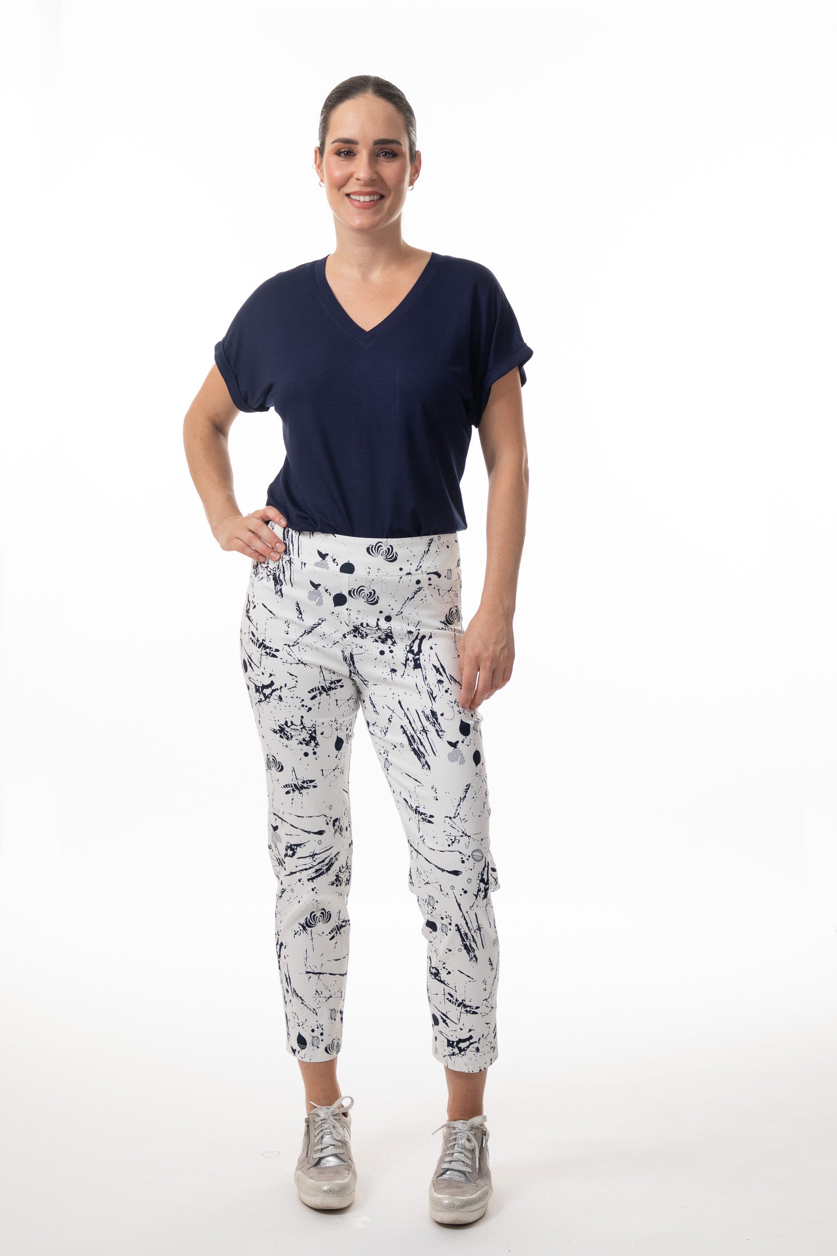 Plain V-neck sweater with short cuffed sleeves by Bali #8550