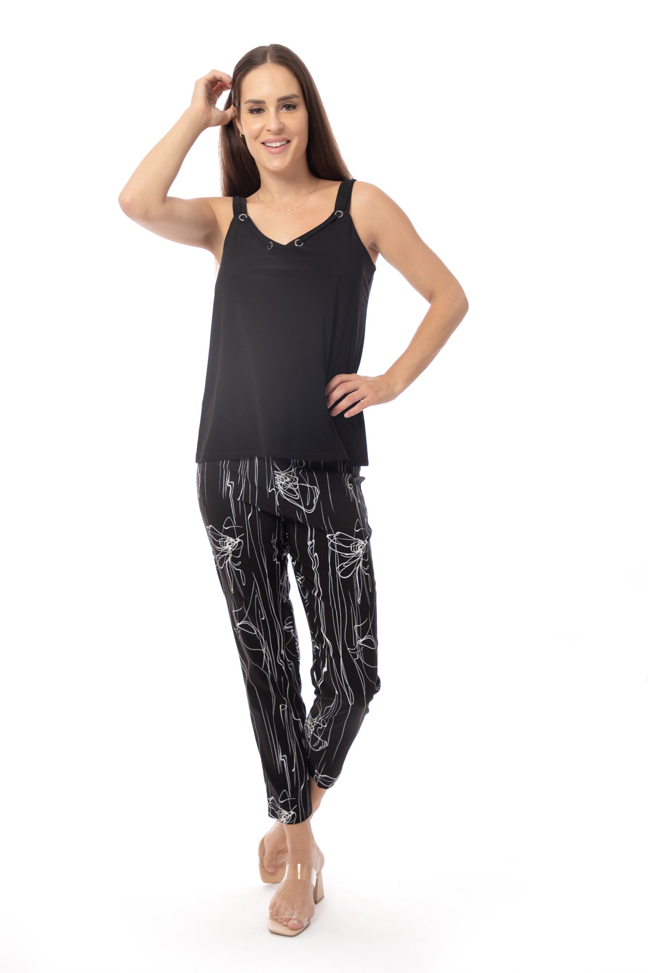 Plain camisole with narrow straps, V-neck, rings and decorative lace at the neckline, by Bali #8281