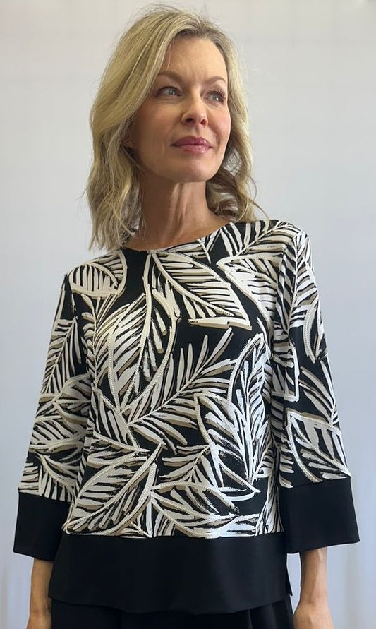 Round neck top with three-quarter sleeves – SoftWorks #202308