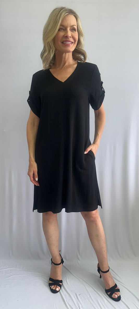 Straight V-neck dress with pockets – Soft Works #207019