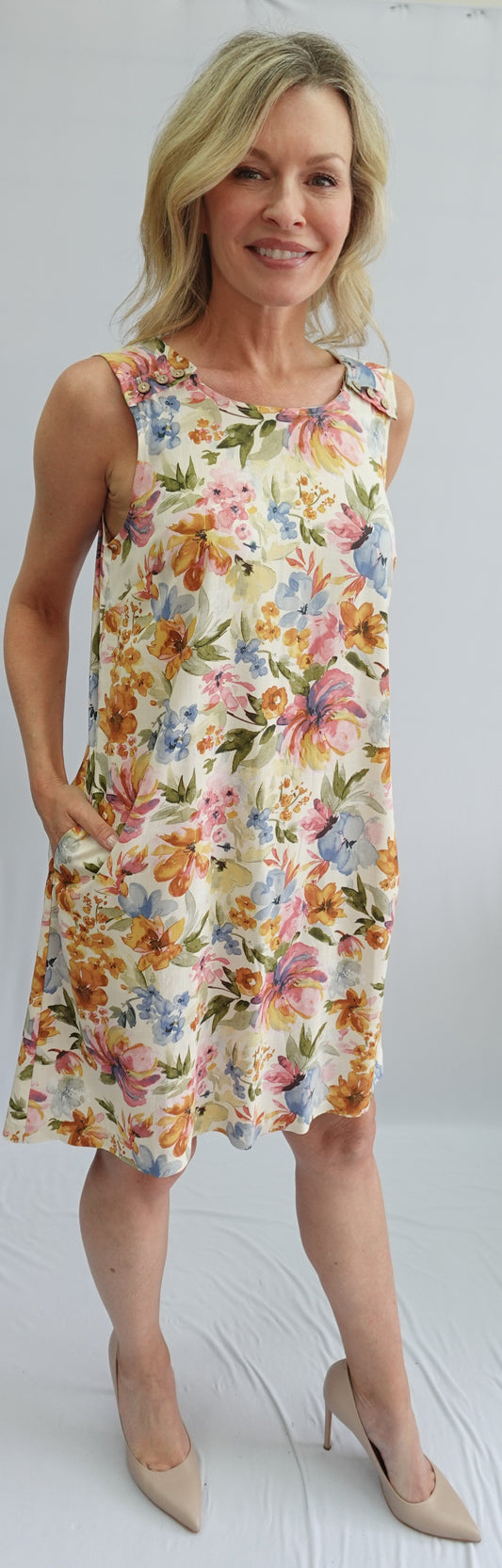 Robe Élégante SoftWorks – Parfaite pour la Saison Chaude #207502