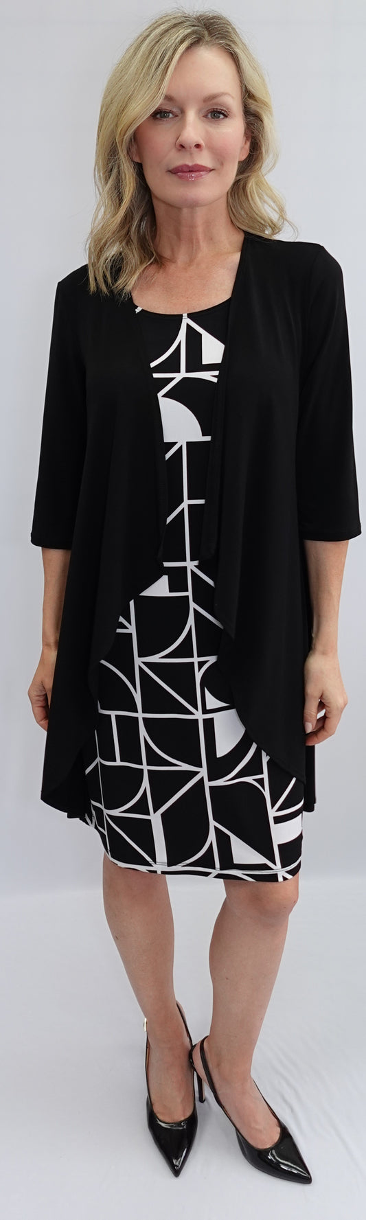 Robe SoftWorks – Élégance Géométrique avec Veste Assortie #208206