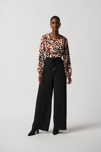 Haut asymétrique à imprimé animal en satin de Joseph Ribkoff #234041