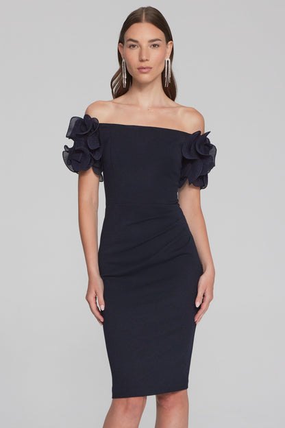 Robe fourreau à épaules dégagées en scuba crêpe Joseph Ribkoff #241740