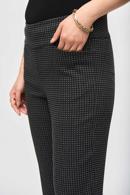 Pantalon court à enfiler, en jacquard tissé à carreaux, par Joseph Ribkoff #243262