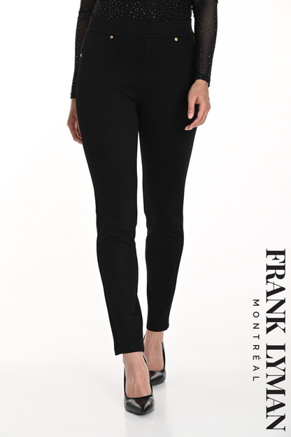 Black skinny jeans, ankle length, by Frank Lyman #243442U