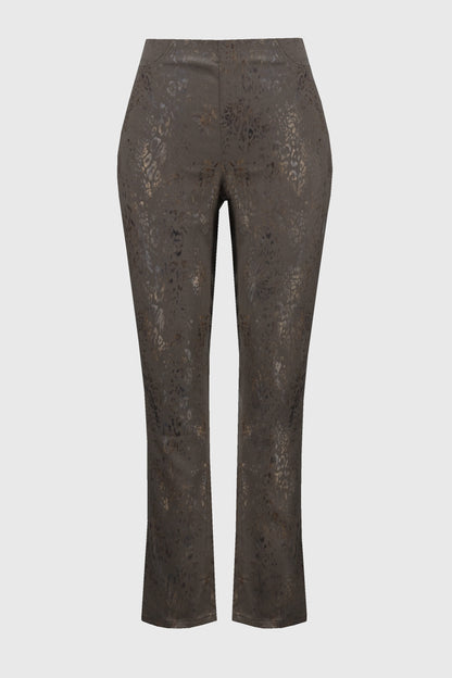 Pantalon ajusté classique en denim à imprimé animal métallisé, par Joseph Ribkoff #244945