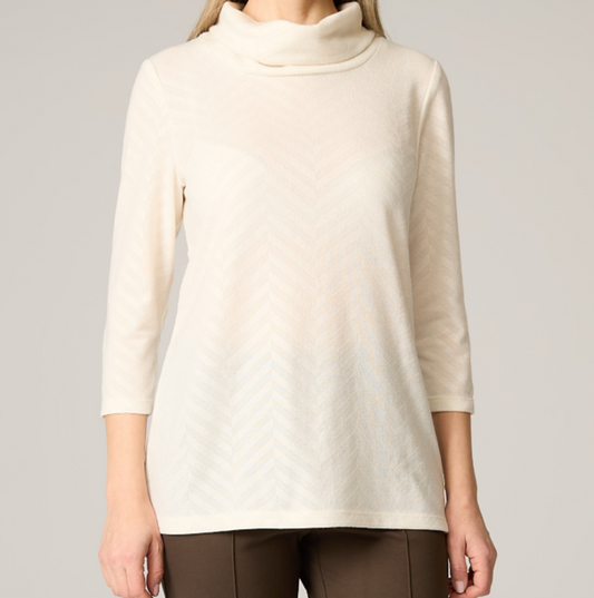 Élégance Ton sur Ton – Le Haut à Col Roulé Modes Crystal #25-11335