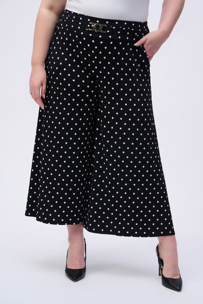 Jupe-culotte à enfiler en tricot soyeux, imprimé à pois, par Joseph Ribkoff #251040