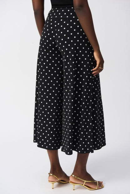 Jupe-culotte à enfiler en tricot soyeux, imprimé à pois, par Joseph Ribkoff #251040