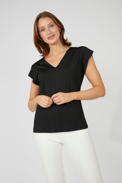 Soft Elegance – The Frank Lyman Sweater #251610