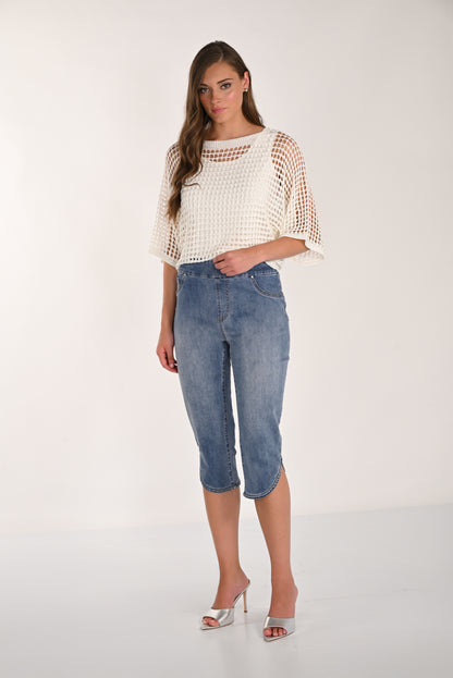 Pull-on denim capris with side slits – Frank Lyman #261606FL