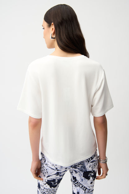 Élégance Imprimée – T-Shirts Vanille à Détails Strassés Joseph Ribkoff #261967