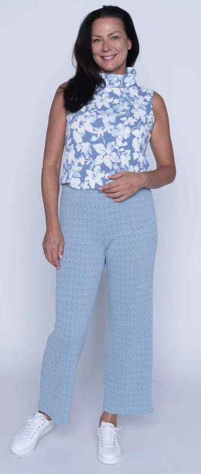 Wide-leg pull-on pants in waffle texture – ISCA #3130-5156