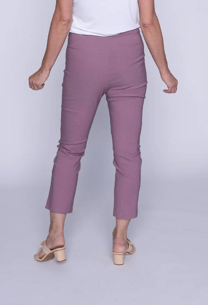 Capri à enfiler en tissu extensible de type millenium et coupe droite – ISCA #3138