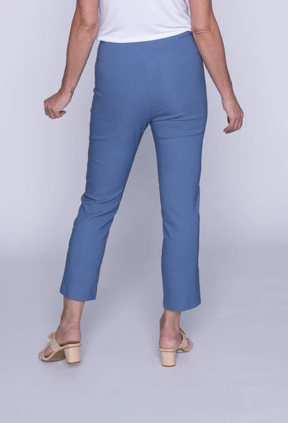 Capri à enfiler en tissu extensible de type millenium et coupe droite – ISCA #3138