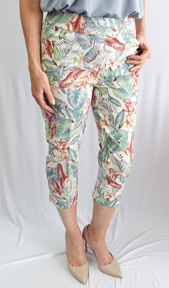 Slip-on capri with foliage patterns by SOFT WORKS #95403