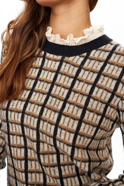 Checkered sweater with round neck and solid-color cuffs, by Nũmph #704711