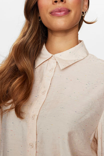 Plain shirt with a few scattered threads of different colors, by Nũmph #704877