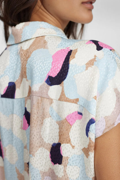 Chemisier à manches courtes, motifs abstraits, par NÜMPH #705238