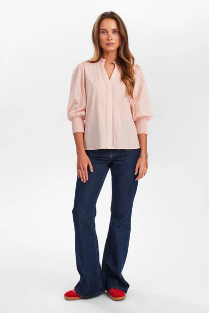 Chemisier raffiné au look bohème, imprimé délicat, par NÜMPH #705406