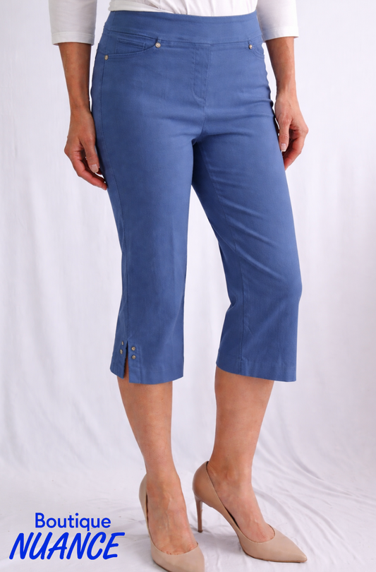 Capri à enfiler avec rivets et fentes latérales – Soft Works  #75012