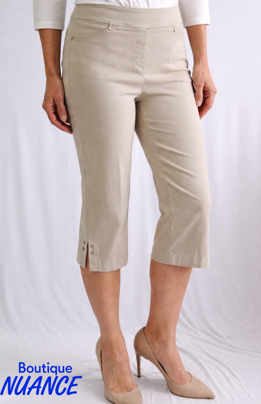 Capri à enfiler avec rivets et fentes latérales – Soft Works  #75012