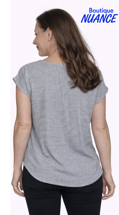 Lightweight top with textured wavy pattern and short sleeves – ISCA #8844-5219