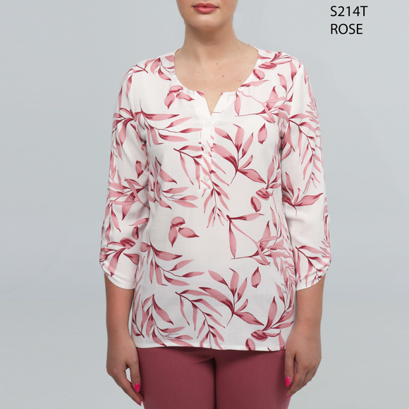 3/4 sleeve top with pink leaf print, round neck with V opening by Dévia #S214T