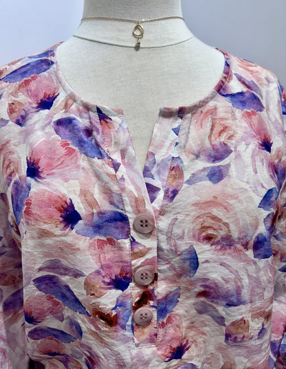 Pink Floral Patterned Sweater, V-Neck and 3/4 Sleeves, by Dévia #S390T