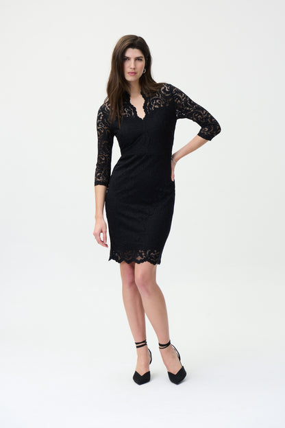 Magnifique robe de dentelle, doublée. Col en V dentelé, manche 3/4, bas de la robe dentelé aussi. Se porte pour toute sorte d occasion, c est la fameuse petite robe noir a avoir dans votre garde-robe!! Fait au Canada par JOSEP