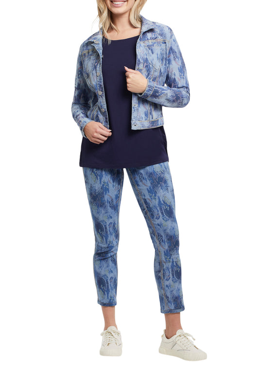 SUPERBE JEANS RÉVERSIBLE A PORTER DES 2 COTÉES POUR 2 LOOKS DIFFÉRENTS..VOUS VOUS AMUSEREZ AVEC SES DIFFÉRENTS MOTIFS. UN COTÉ BLEU PALE UNI ET DE L AUTRE , BLEU AVEC DES COEURS..2 JEANS POUR LE PRIX DE 1 !!! FAIT PAR TRIBAL